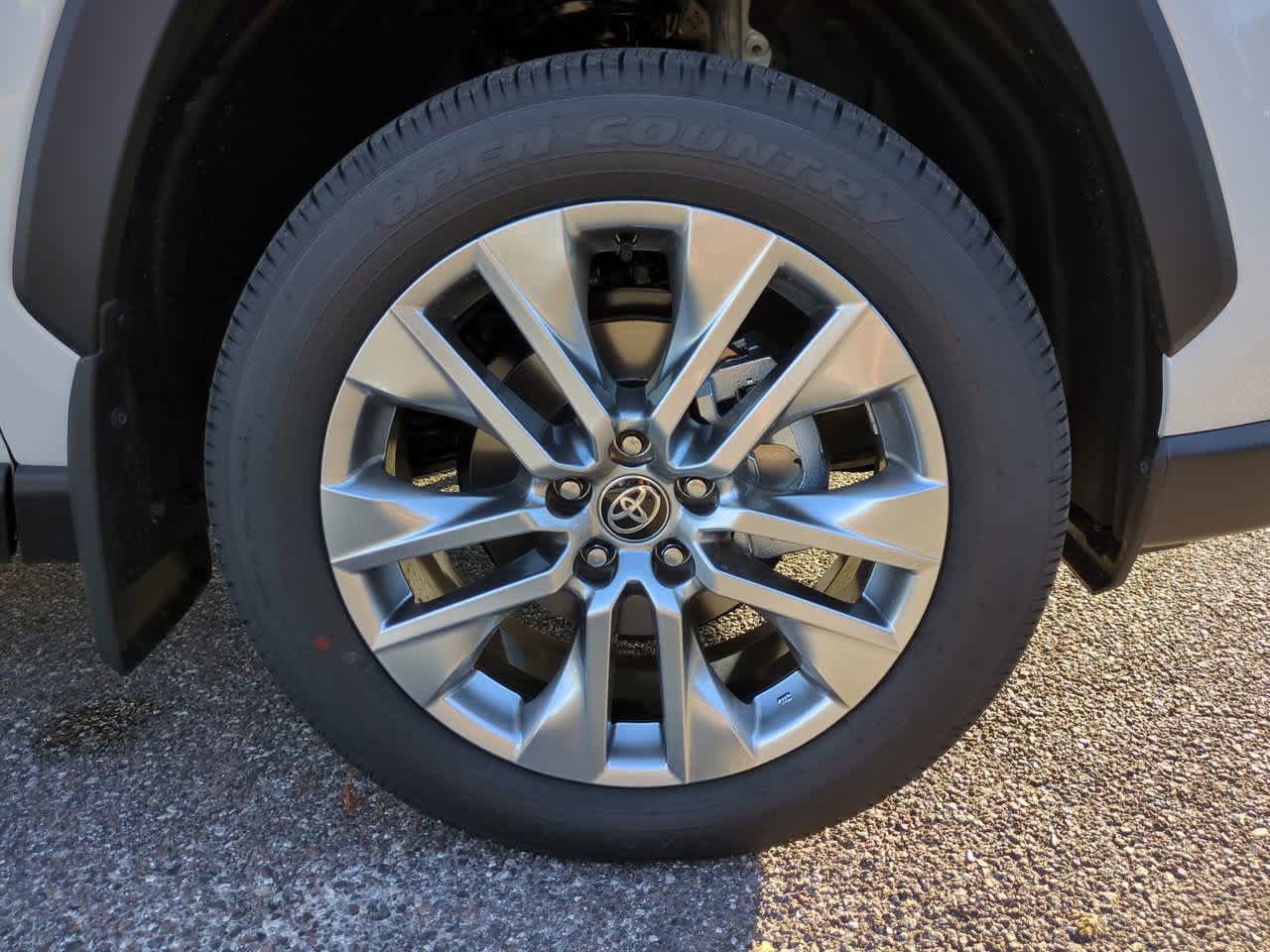 Thumbnail: 2025 Toyota RAV4 - 10