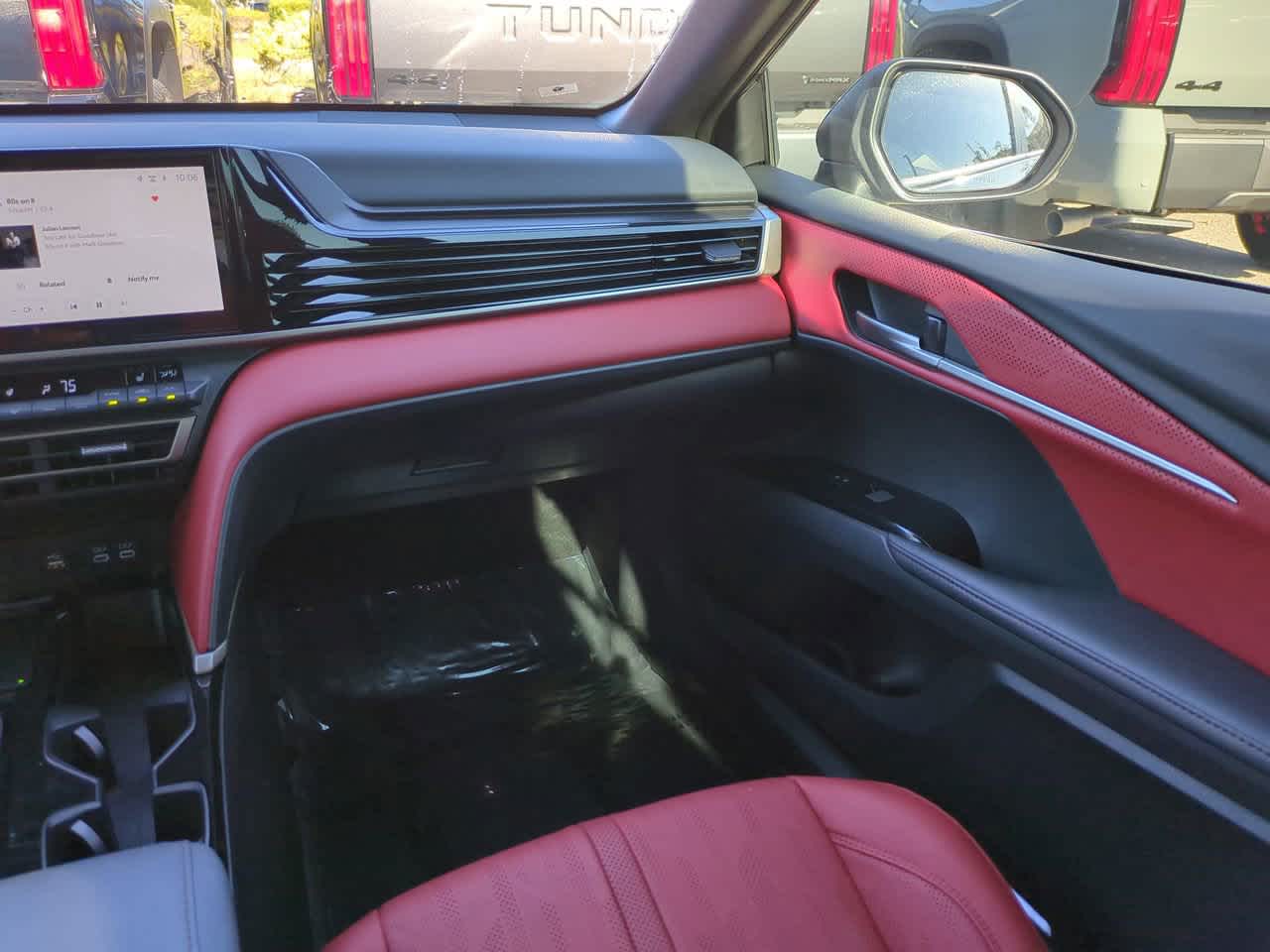 Thumbnail: 2025 Toyota Camry - 16