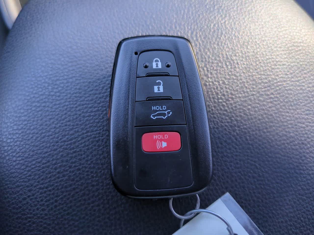 Thumbnail: 2025 Toyota RAV4 - 27