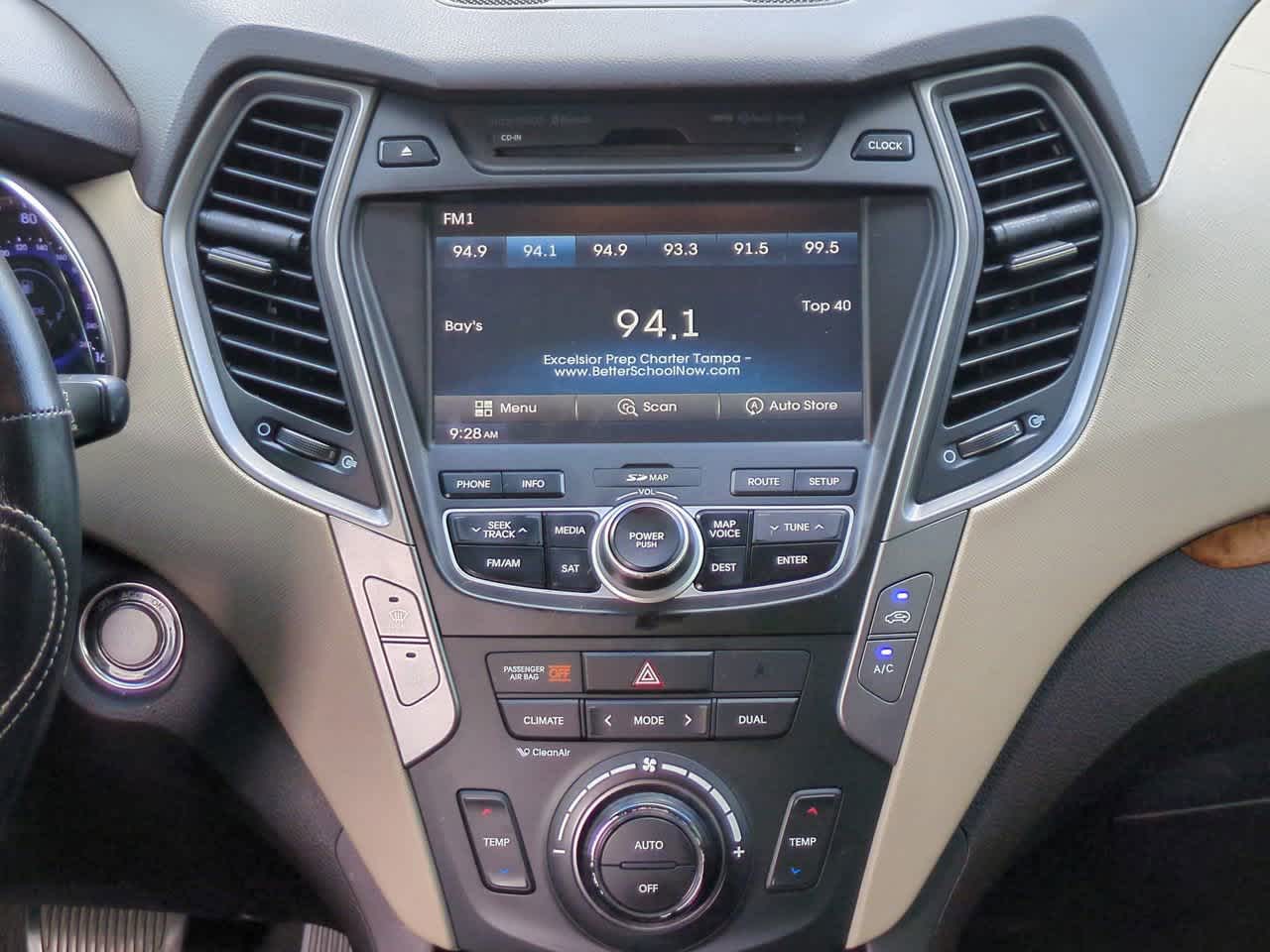 Thumbnail: 2013 Hyundai Santa Fe - 17