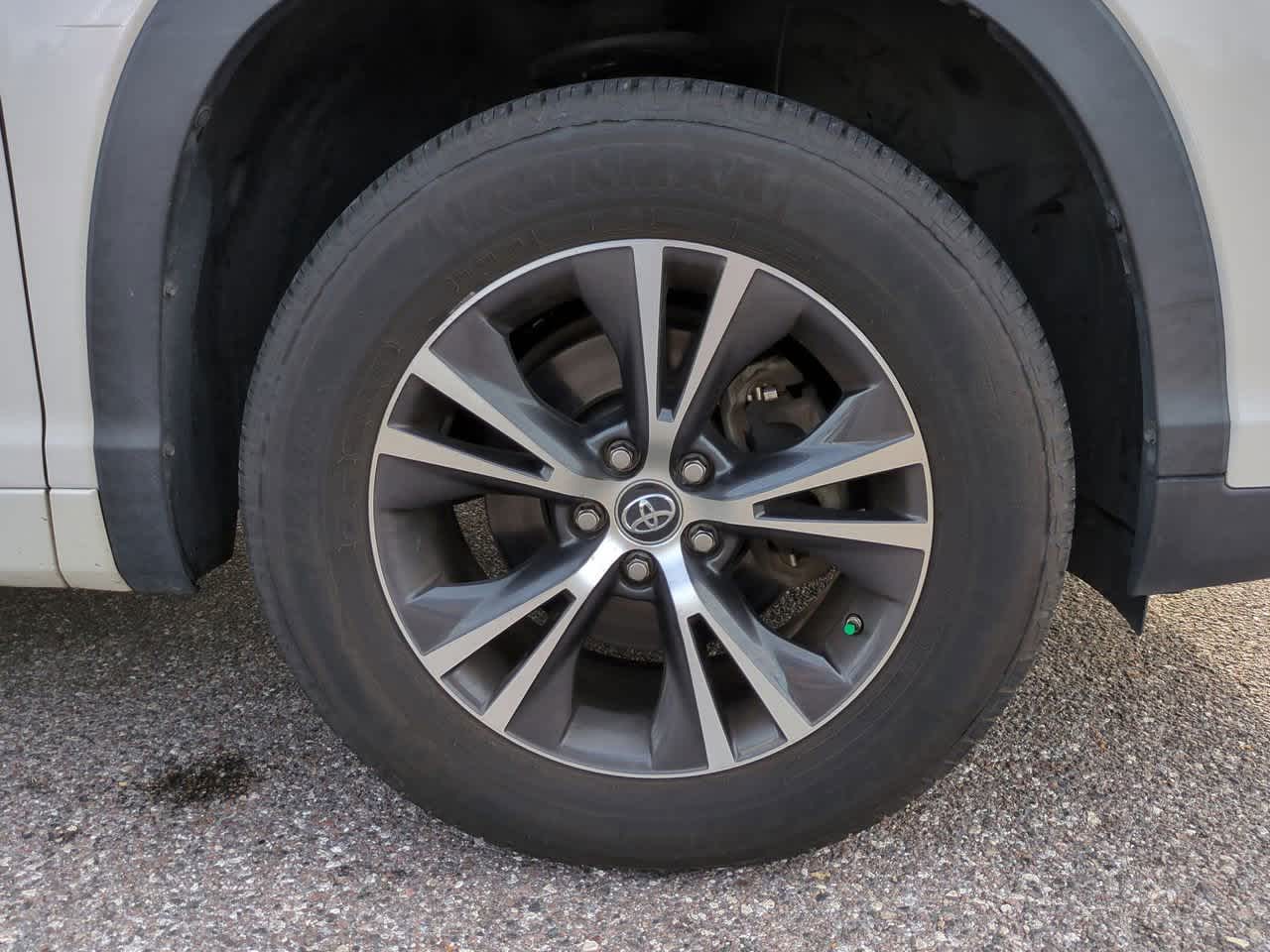 Thumbnail: 2018 Toyota Highlander - 11