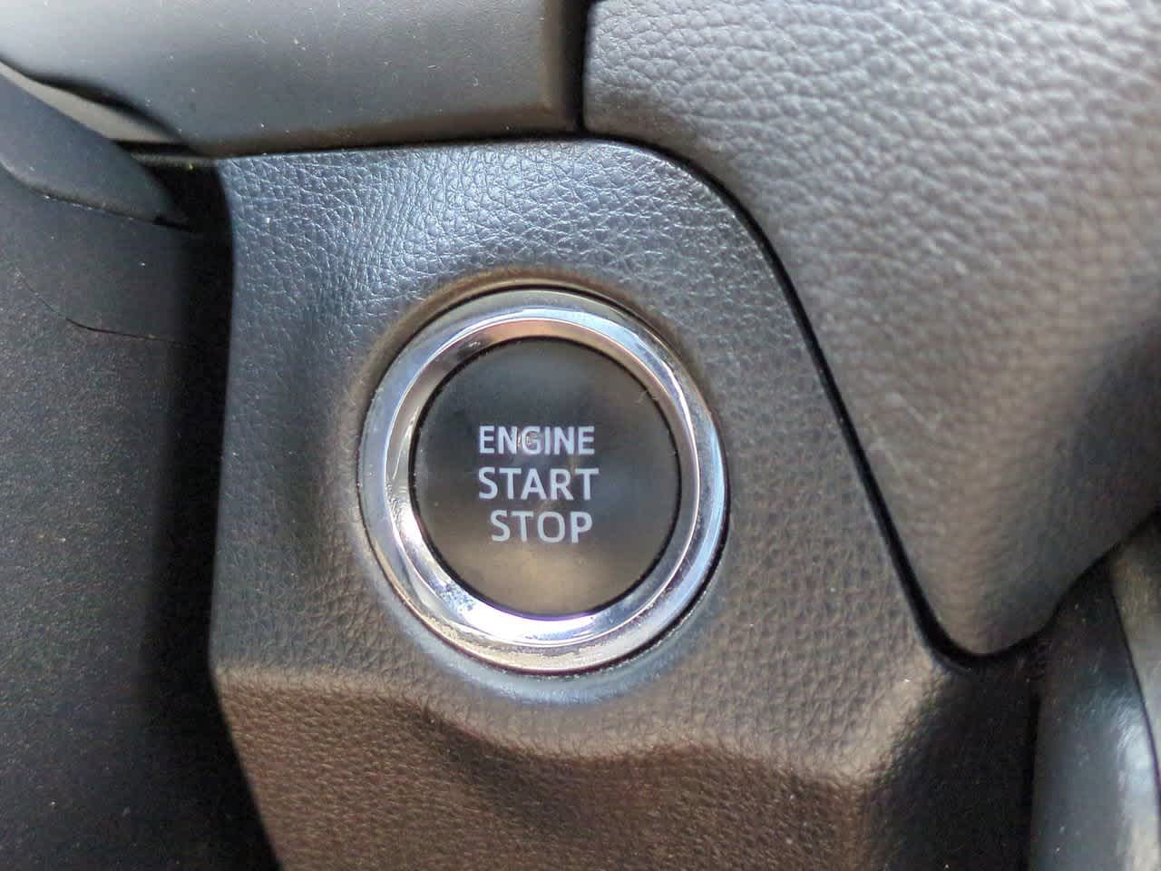 Thumbnail: 2020 Toyota RAV4 - 25