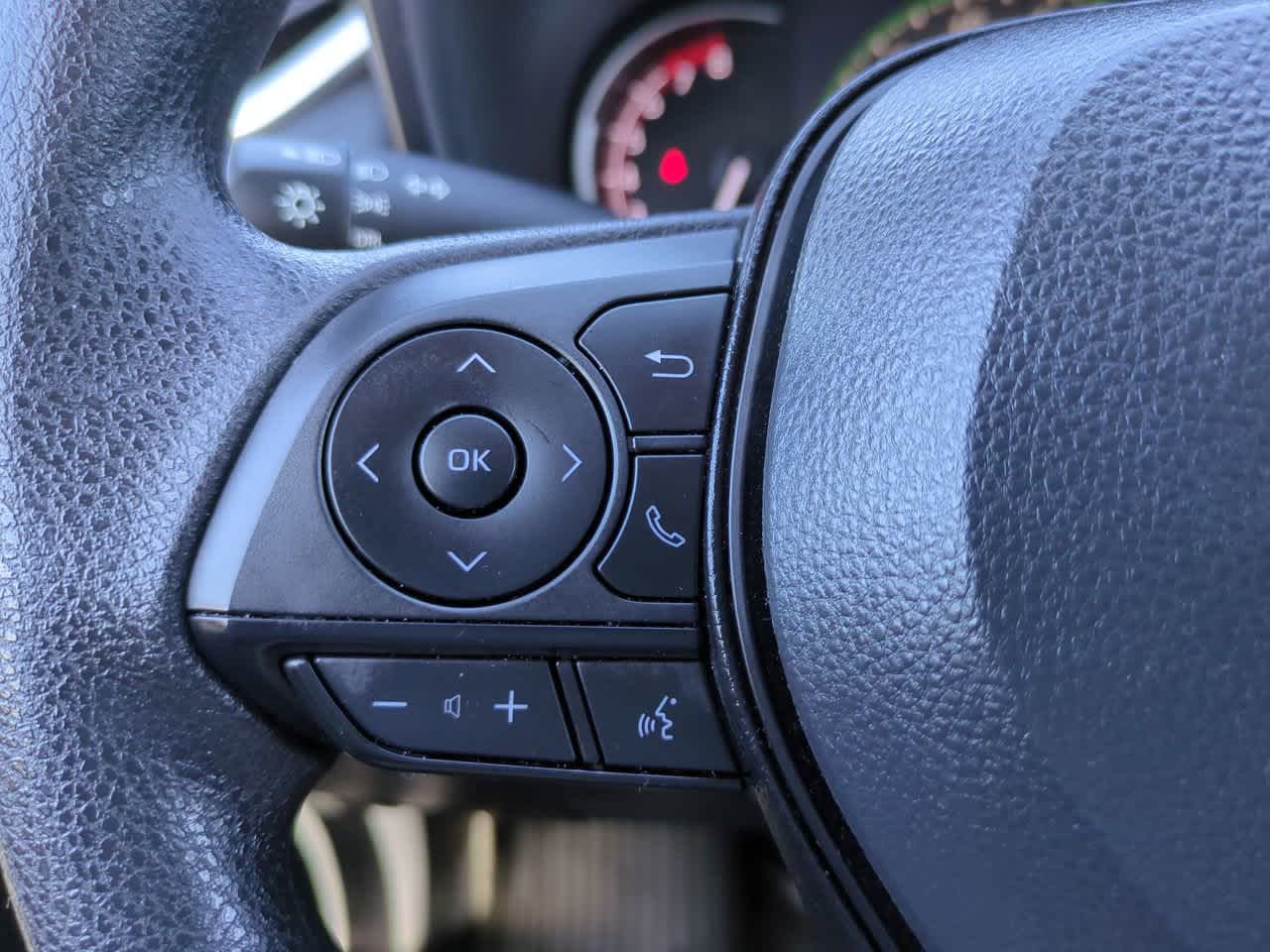 Thumbnail: 2025 Toyota RAV4 - 22