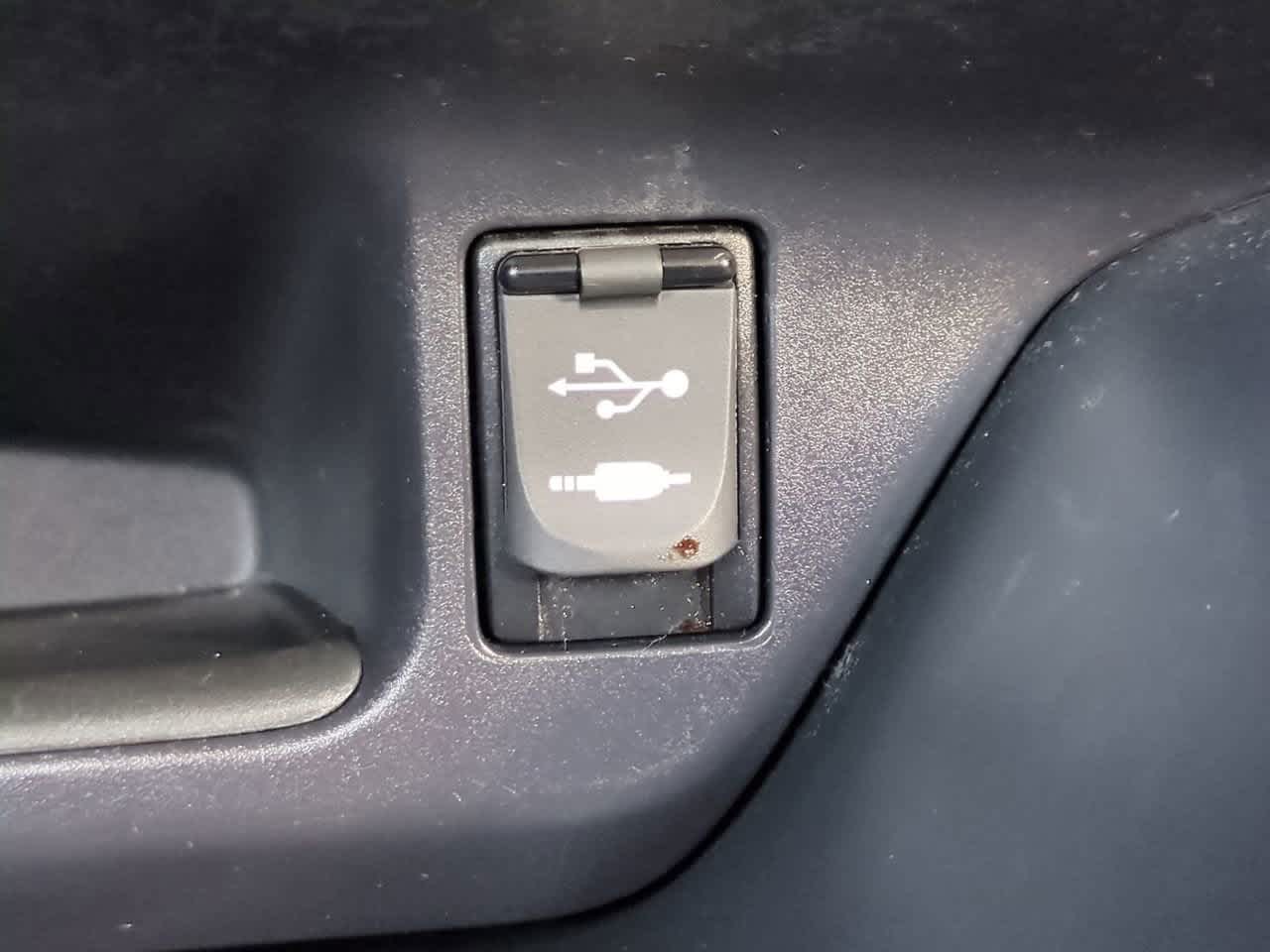 Thumbnail: 2018 Toyota C-HR - 20