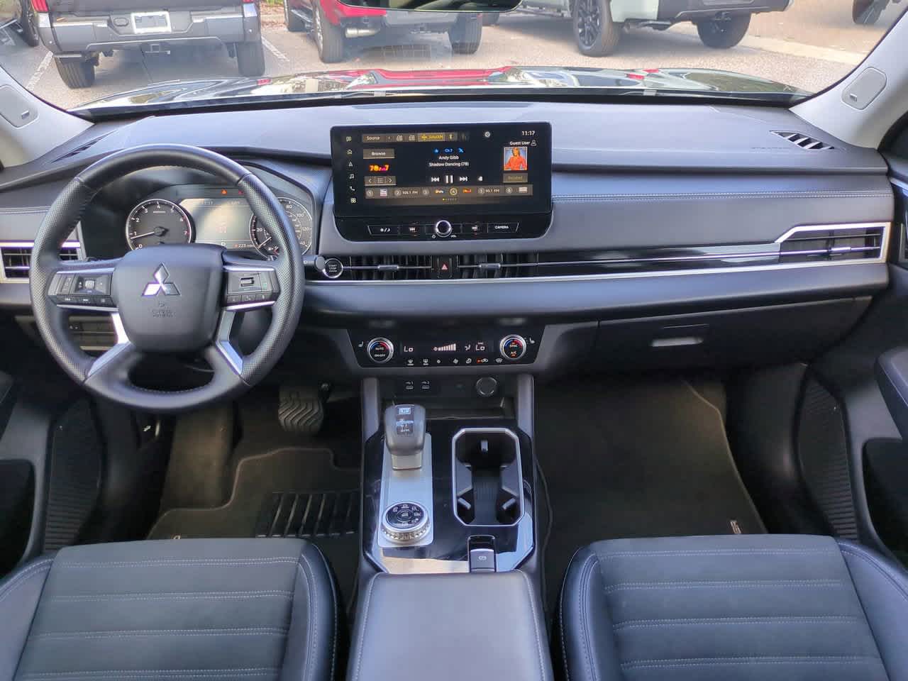 Thumbnail: 2025 Mitsubishi Outlander - 15