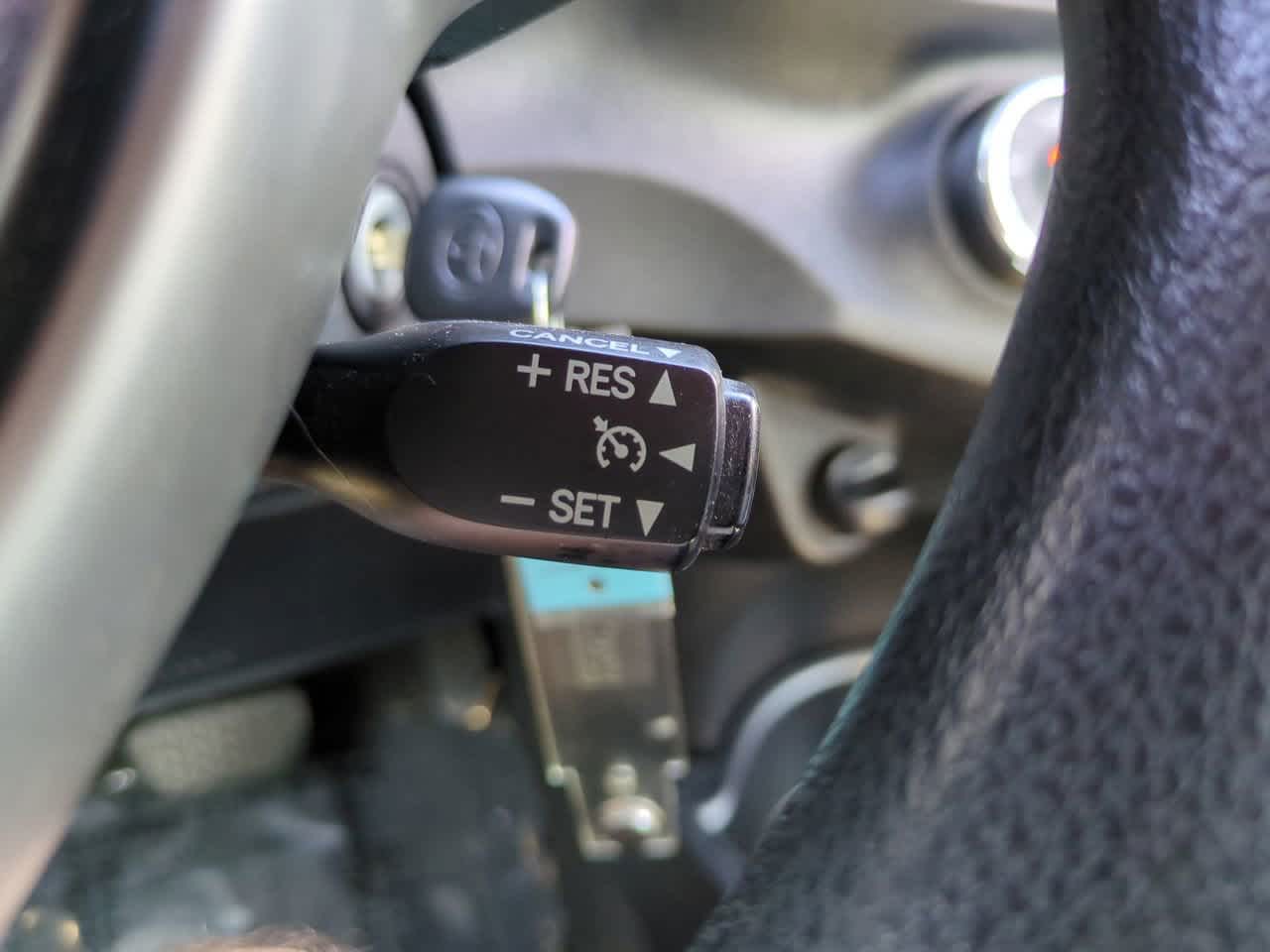 Thumbnail: 2013 Toyota Yaris - 21