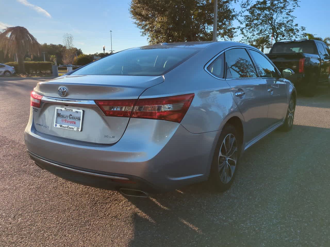 Thumbnail: 2018 Toyota Avalon - 6