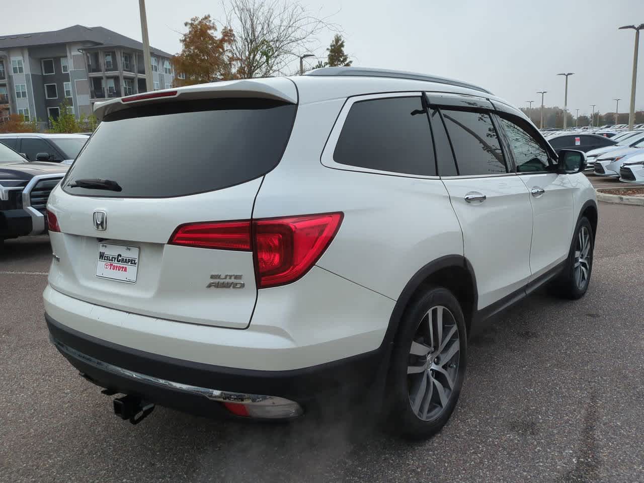 Thumbnail: 2017 Honda Pilot - 6