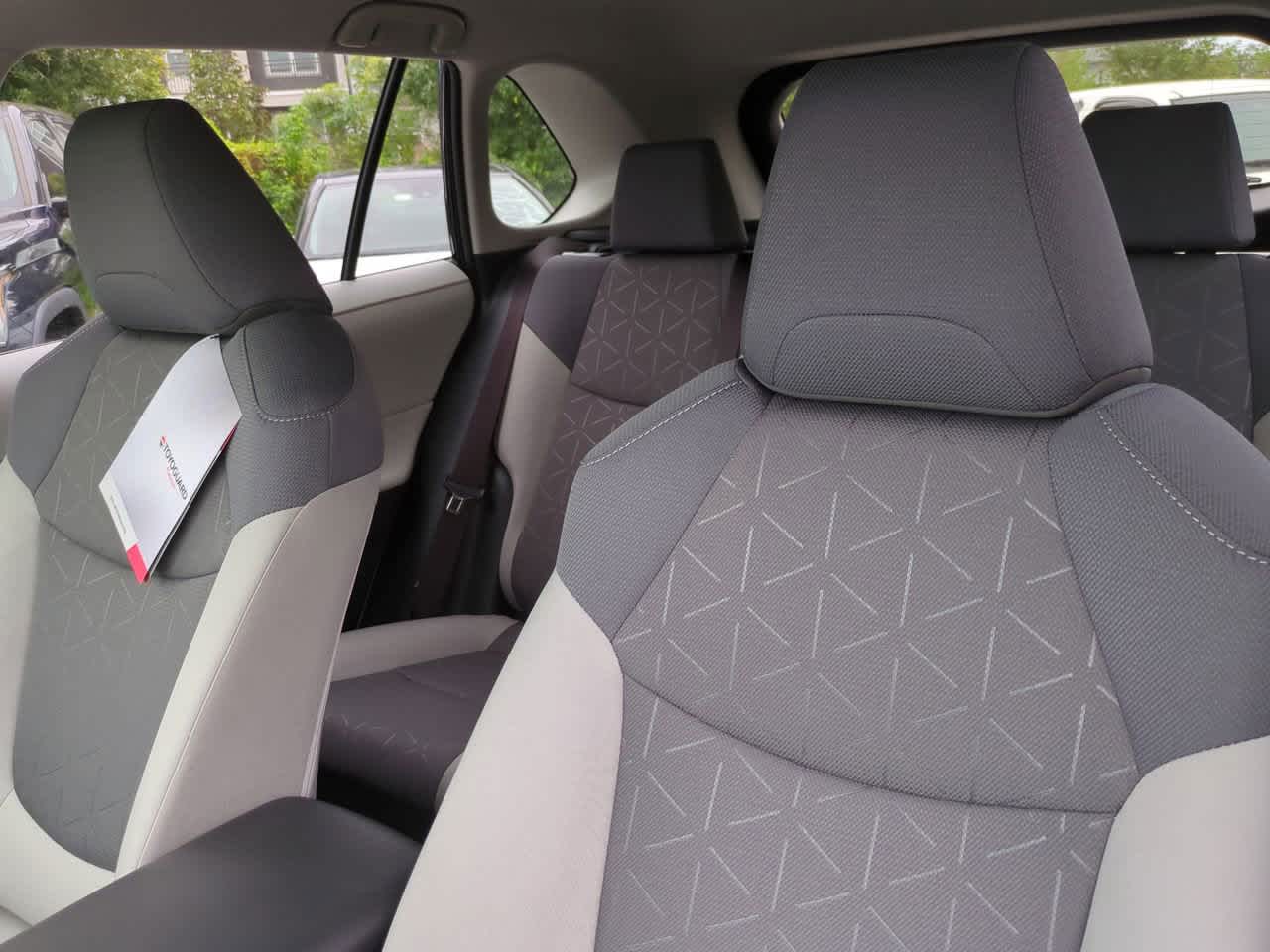 Thumbnail: 2025 Toyota RAV4 - 8