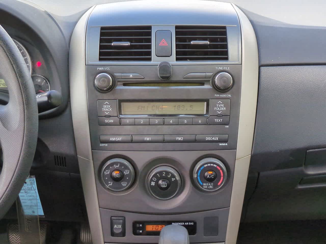 Thumbnail: 2011 Toyota Corolla - 17