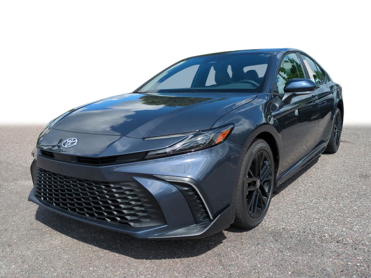 2026 Toyota Camry SE Hybrid's photo