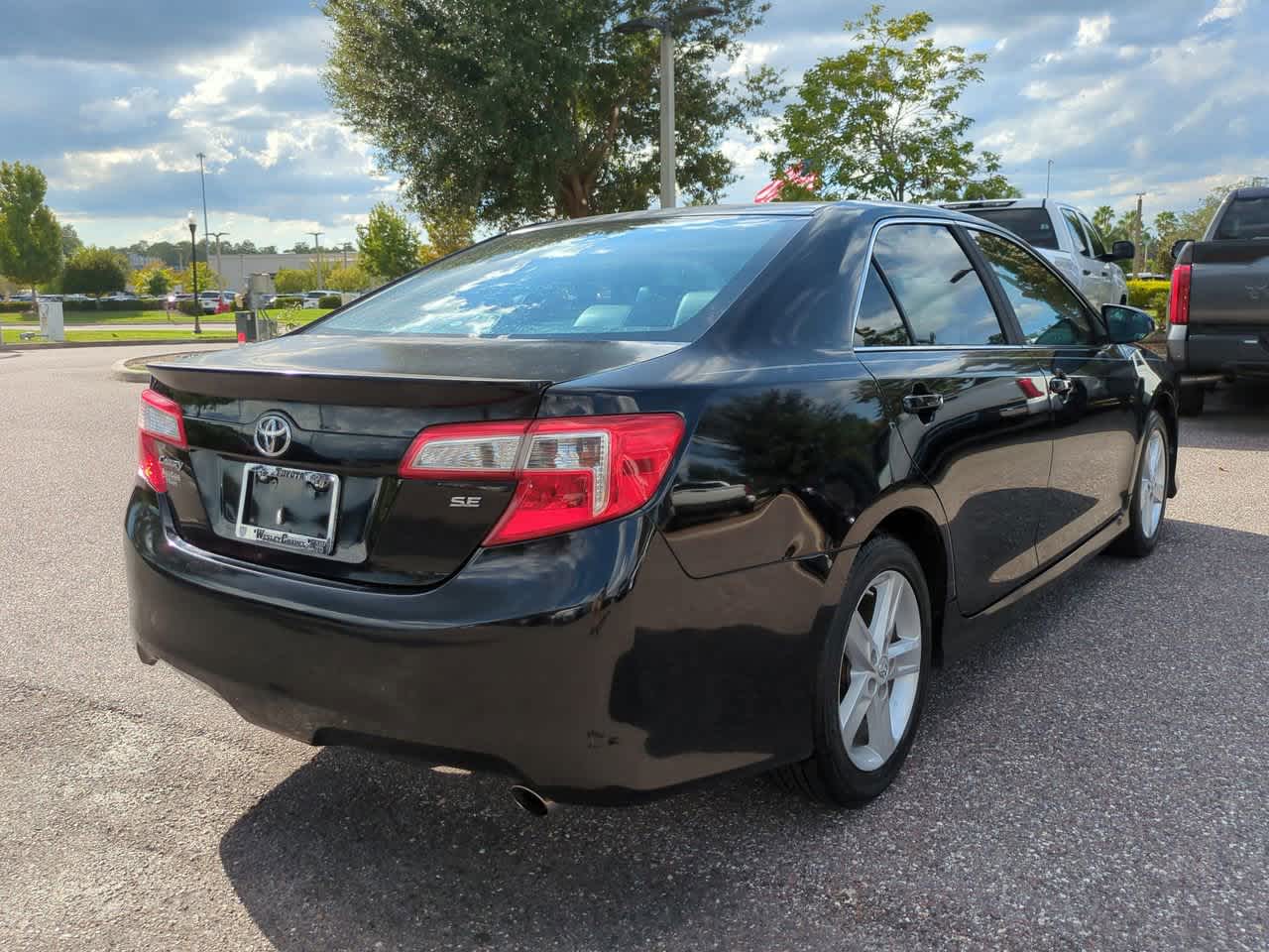 Thumbnail: 2013 Toyota Camry - 6