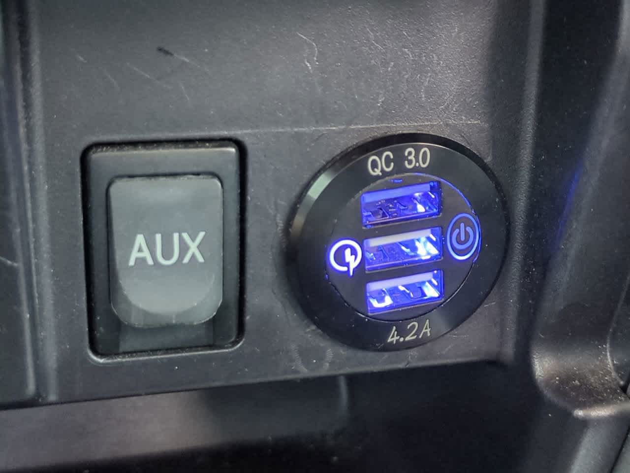 Thumbnail: 2011 Toyota 4Runner - 21