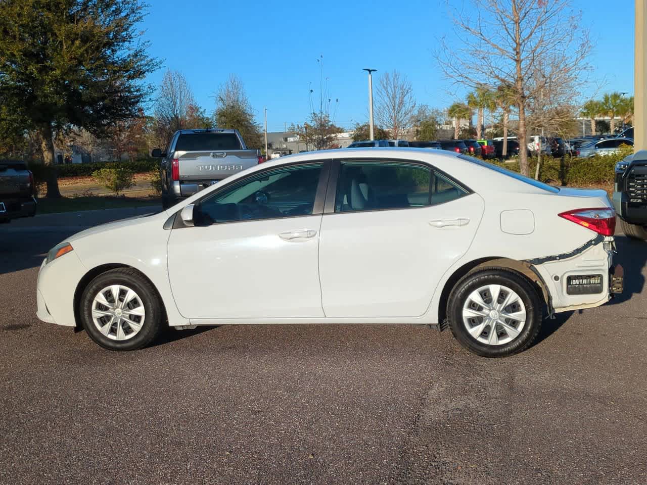 Thumbnail: 2015 Toyota Corolla - 3