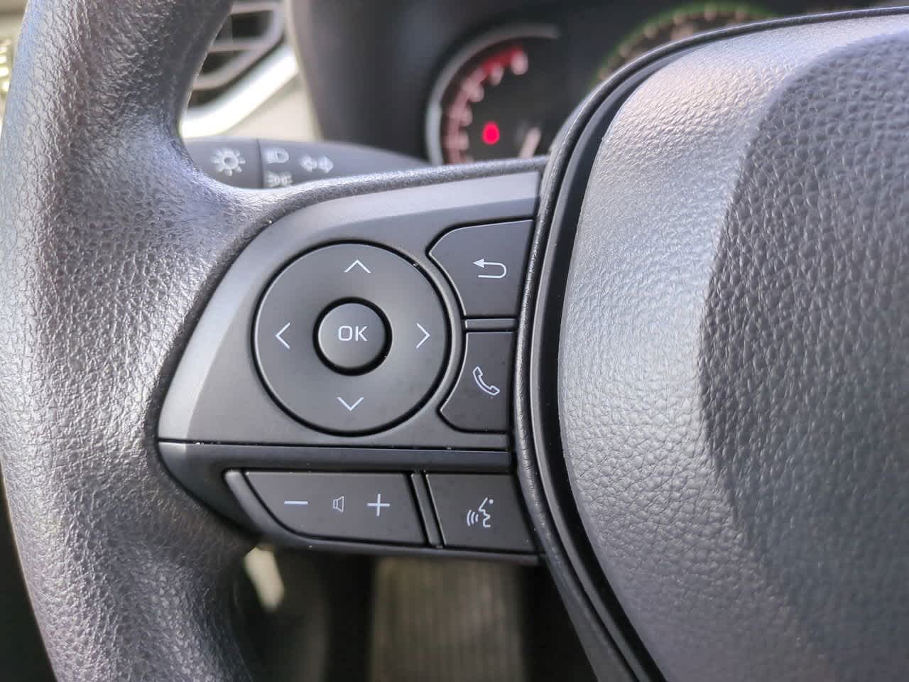 Thumbnail: 2025 Toyota RAV4 - 22