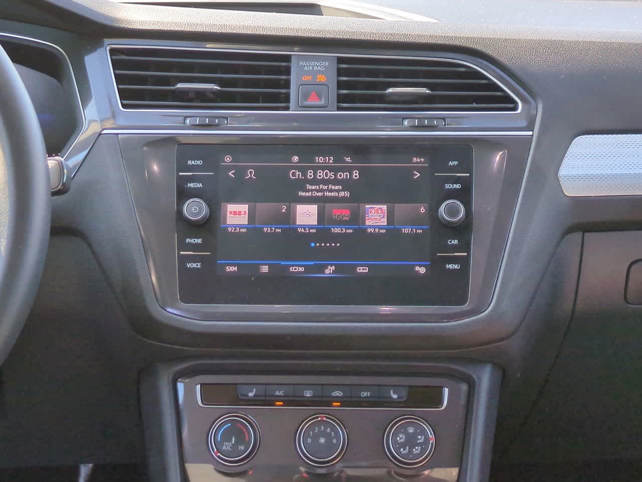 Thumbnail: 2024 Volkswagen Tiguan - 17