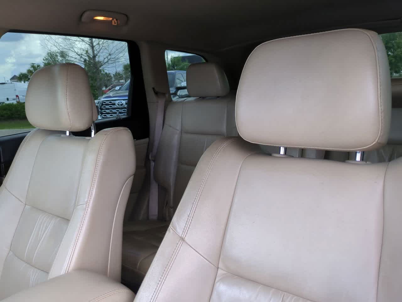 Thumbnail: 2015 Jeep Grand Cherokee - 8