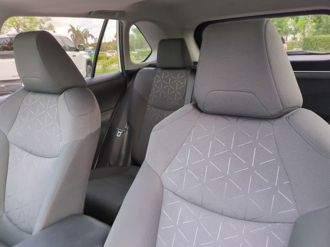 Thumbnail: 2020 Toyota RAV4 - 8