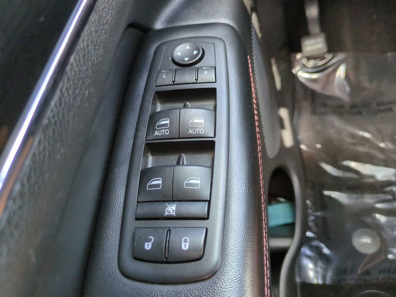 Thumbnail: 2017 Jeep Grand Cherokee - 24