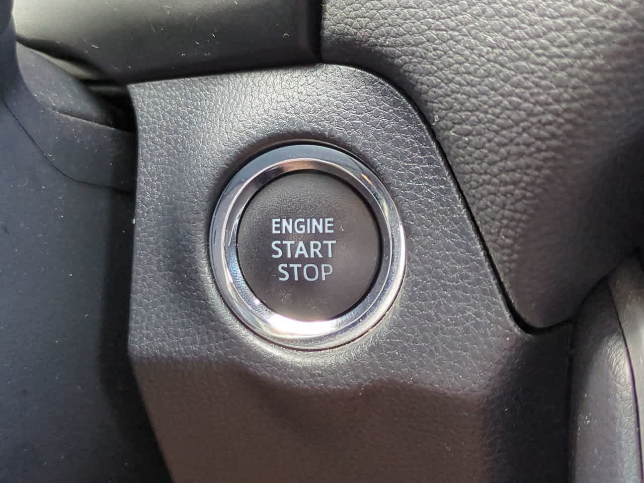 Thumbnail: 2020 Toyota RAV4 - 27