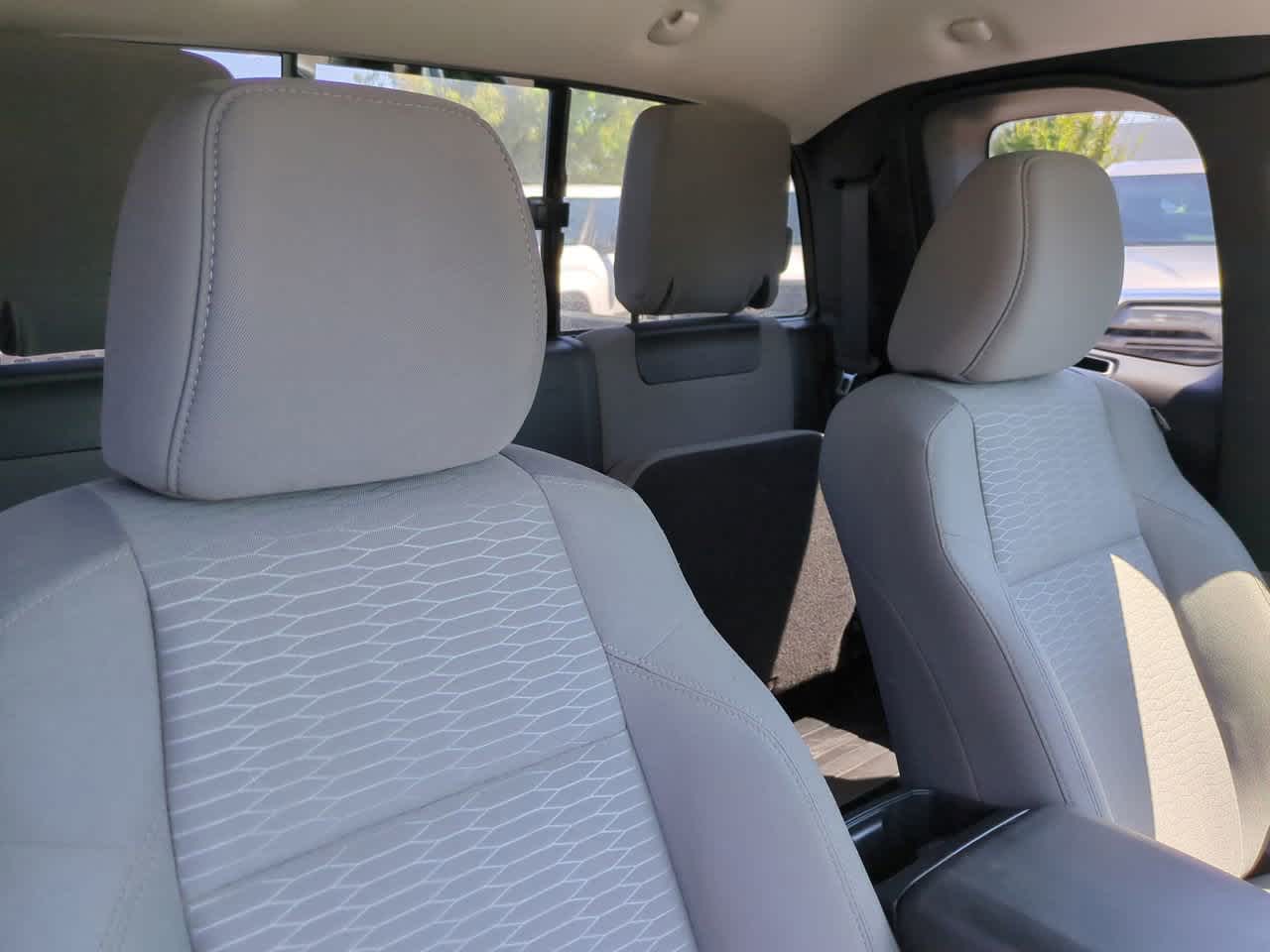 Thumbnail: 2016 Toyota Tacoma - 7