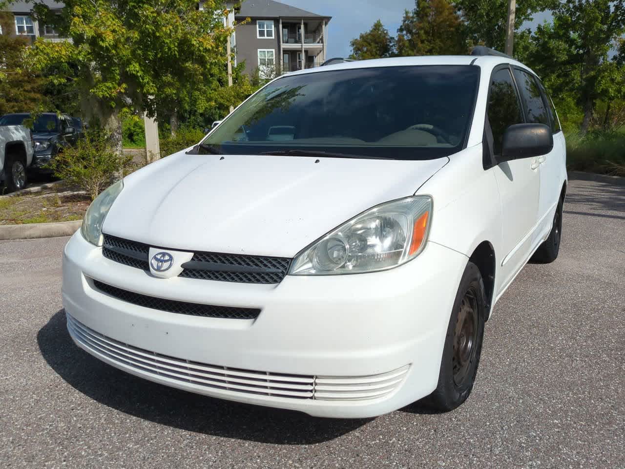 Thumbnail: 2004 Toyota Sienna - 2