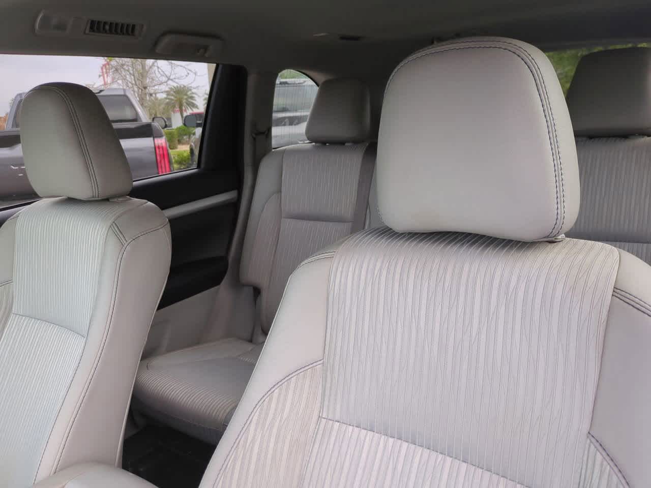 Thumbnail: 2018 Toyota Highlander - 8