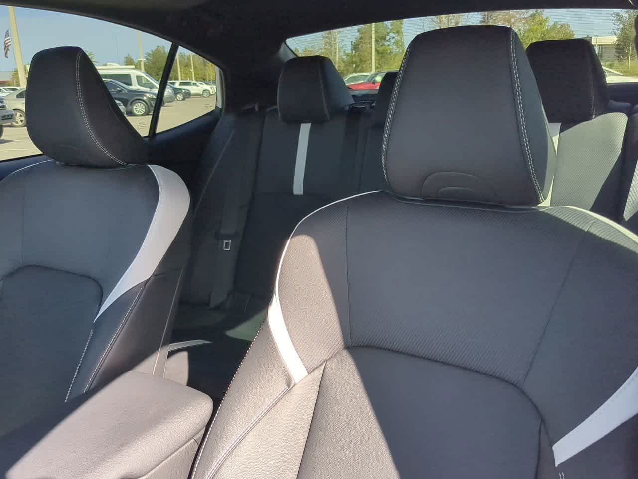 2025 Toyota Camry SE 8