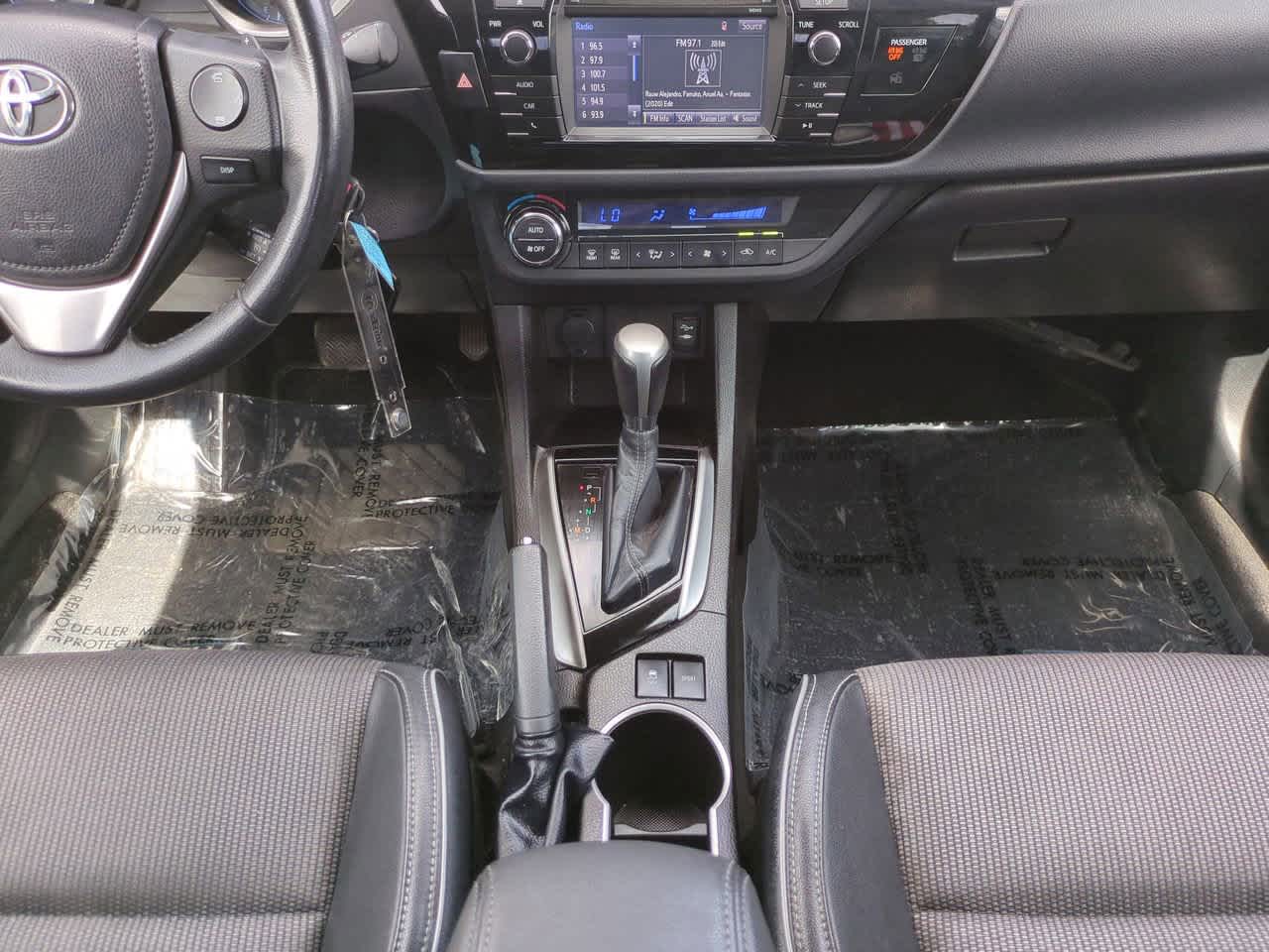 Thumbnail: 2015 Toyota Corolla - 18