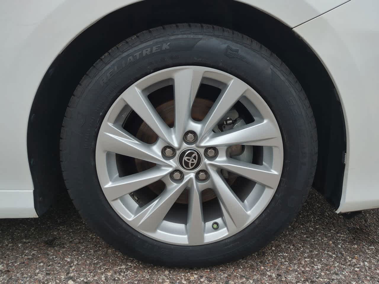 Thumbnail: 2022 Toyota Camry - 11