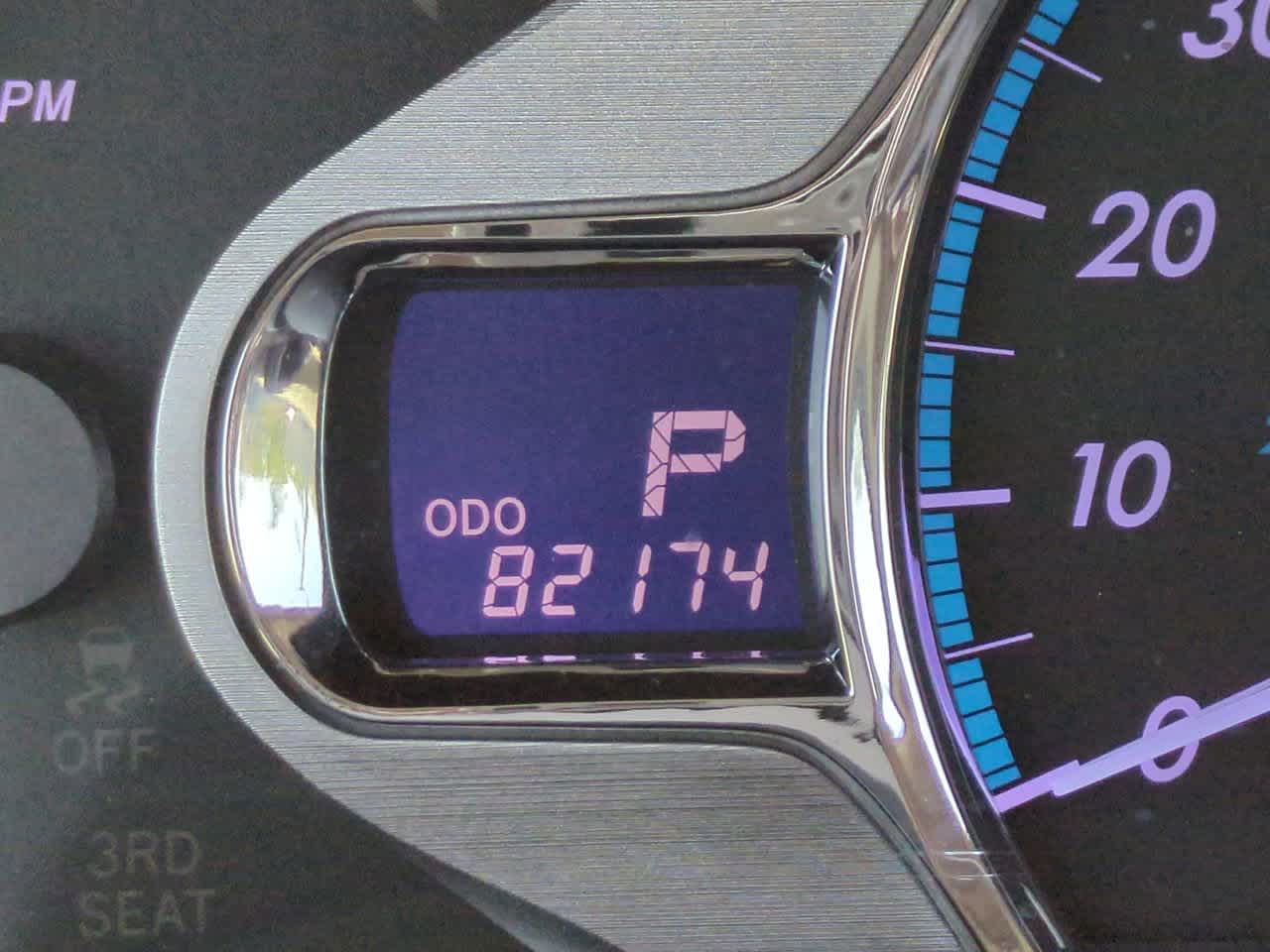 Thumbnail: 2014 Toyota Sienna - 26