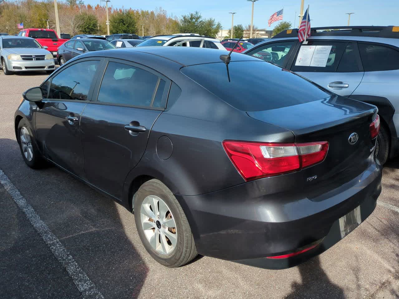 Thumbnail: 2016 Kia Rio - 3