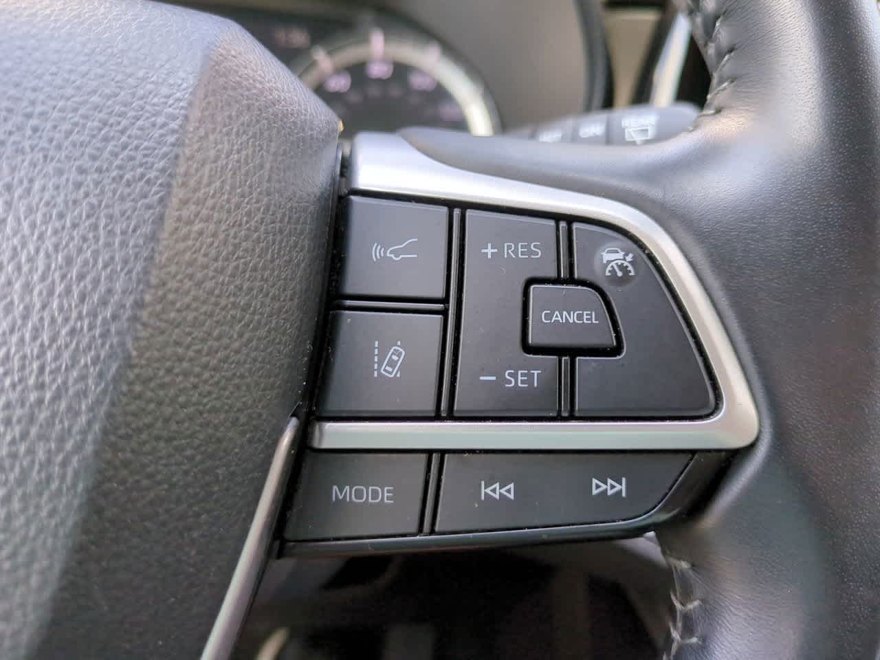 Thumbnail: 2024 Toyota Highlander - 23