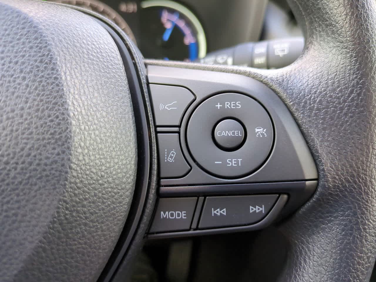 Thumbnail: 2025 Toyota RAV4 - 24