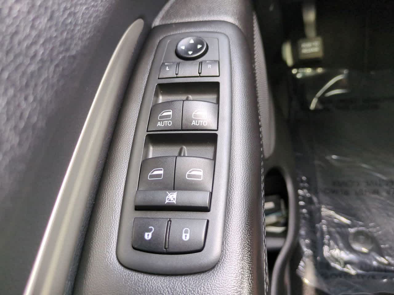 Thumbnail: 2019 Dodge Durango - 22