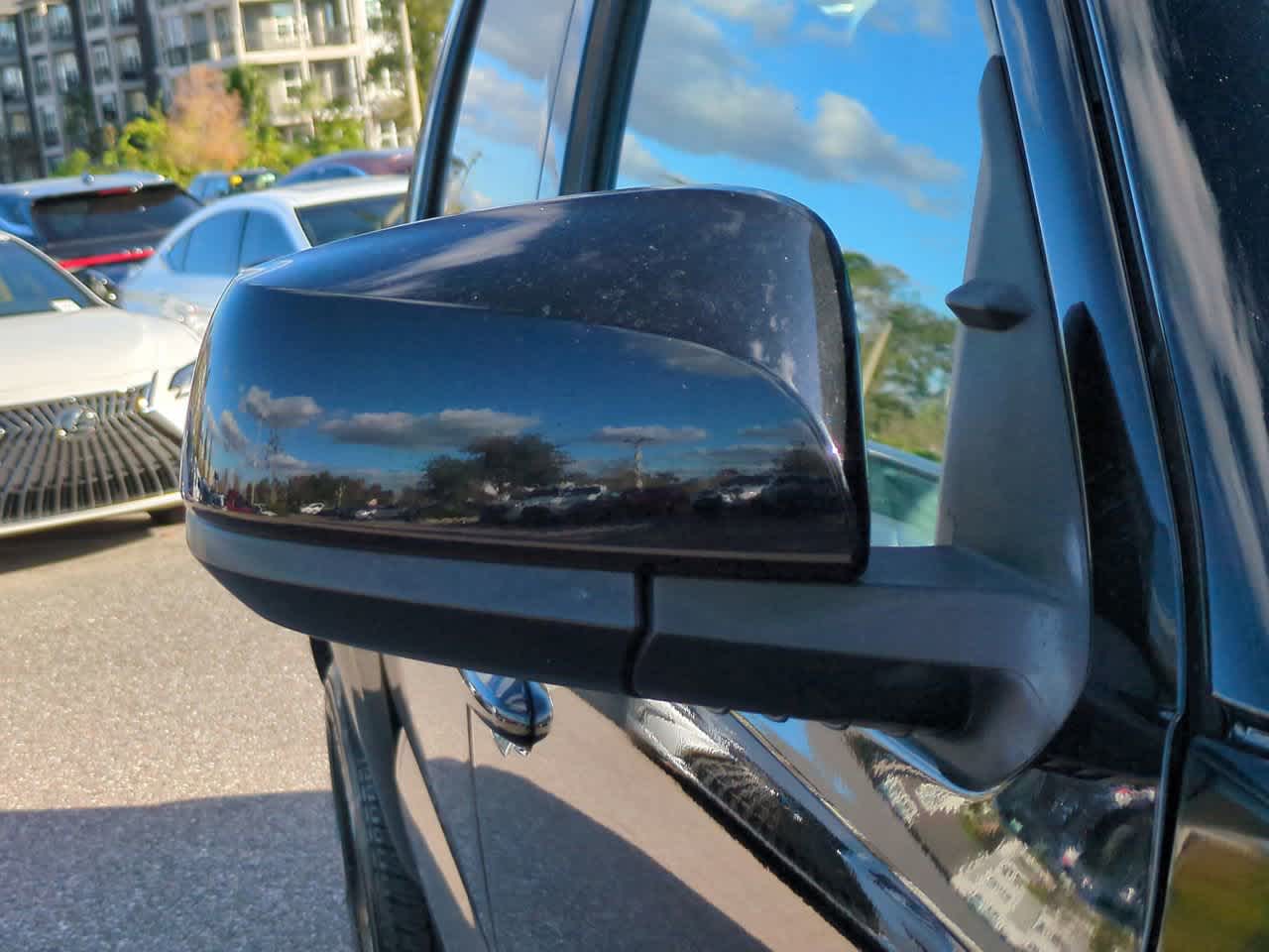 Thumbnail: 2020 Toyota Tacoma - 12