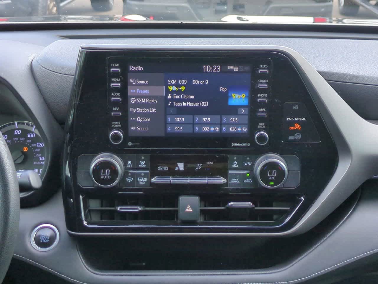 Thumbnail: 2021 Toyota Highlander - 18