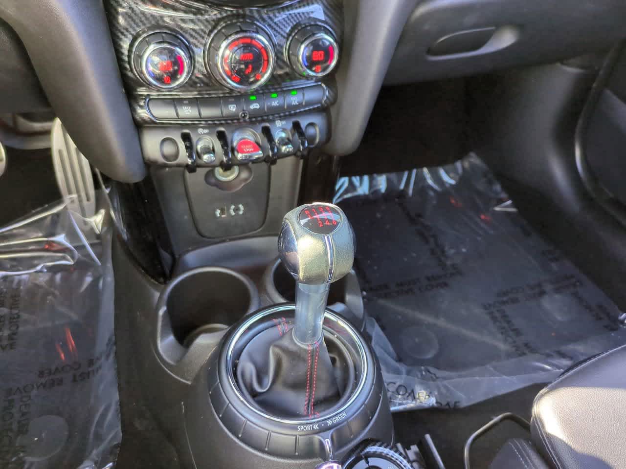 Thumbnail: 2017 MINI Cooper Hardtop - 17