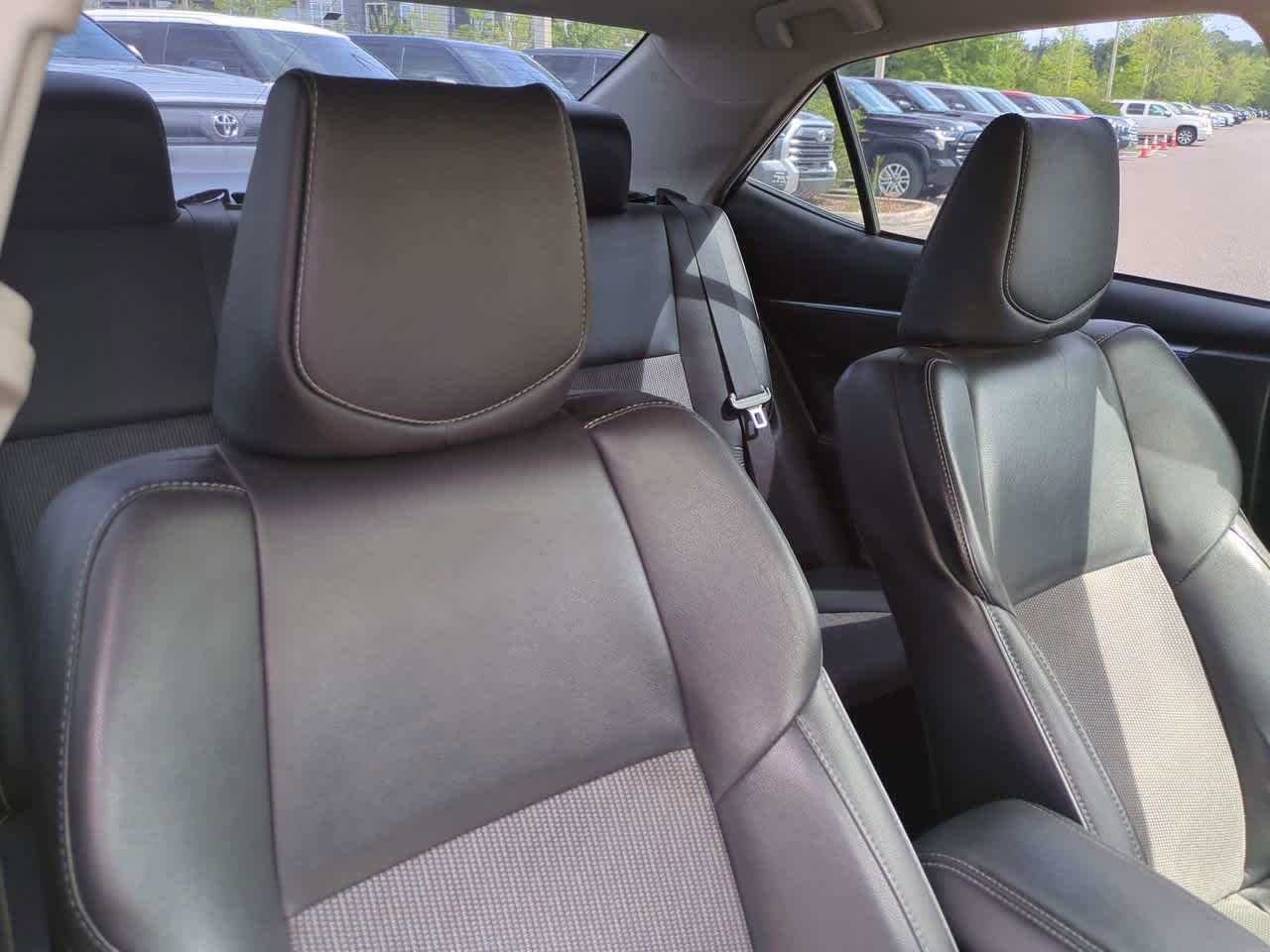 Thumbnail: 2015 Toyota Corolla - 7