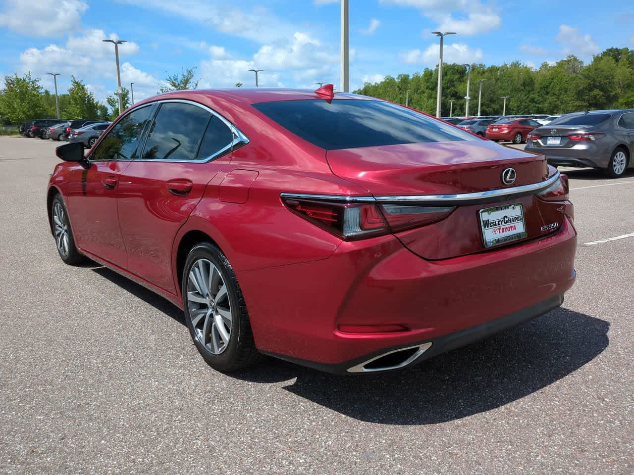 Thumbnail: 2019 Lexus ES - 4