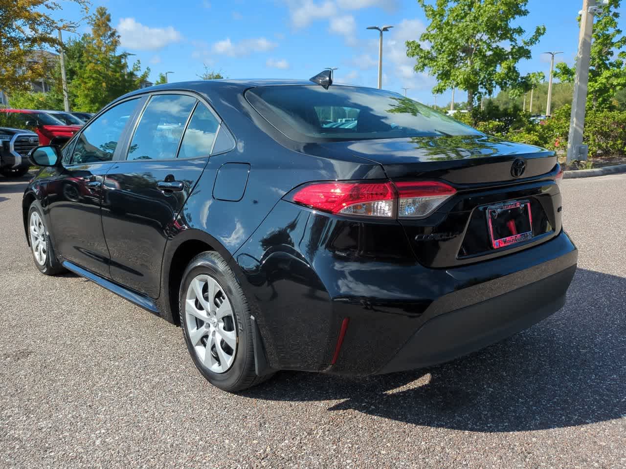 Thumbnail: 2025 Toyota Corolla - 4