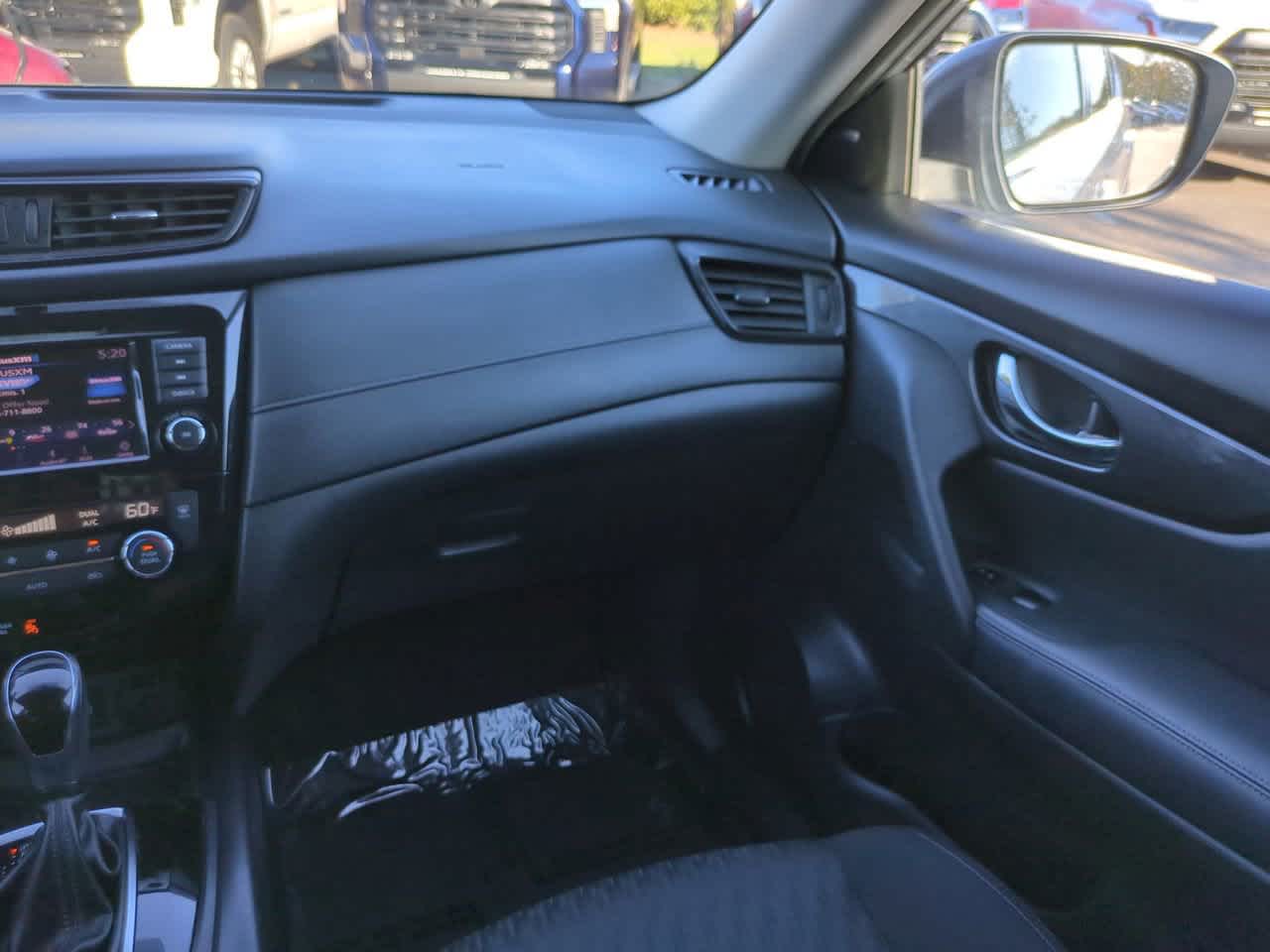 Thumbnail: 2018 Nissan Rogue - 15