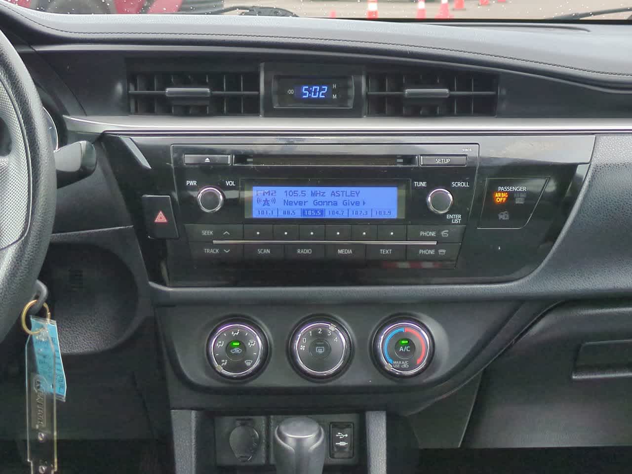 Thumbnail: 2014 Toyota Corolla - 17