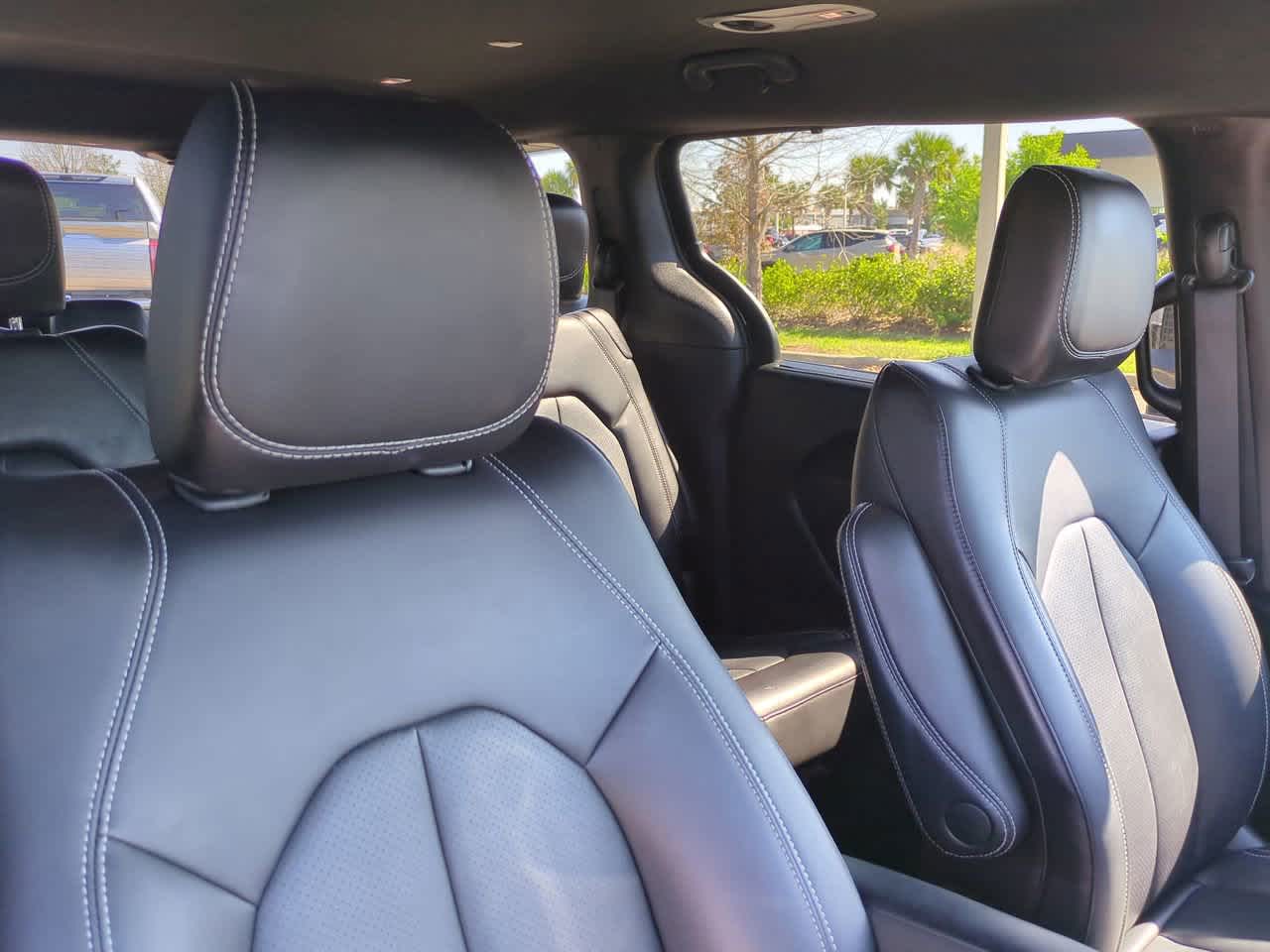 Thumbnail: 2025 Chrysler Pacifica - 7