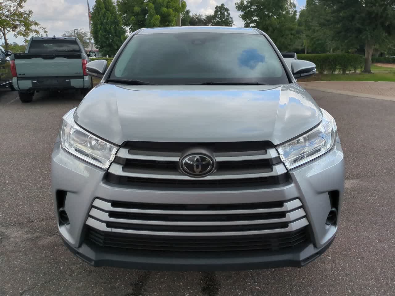 Thumbnail: 2017 Toyota Highlander - 9