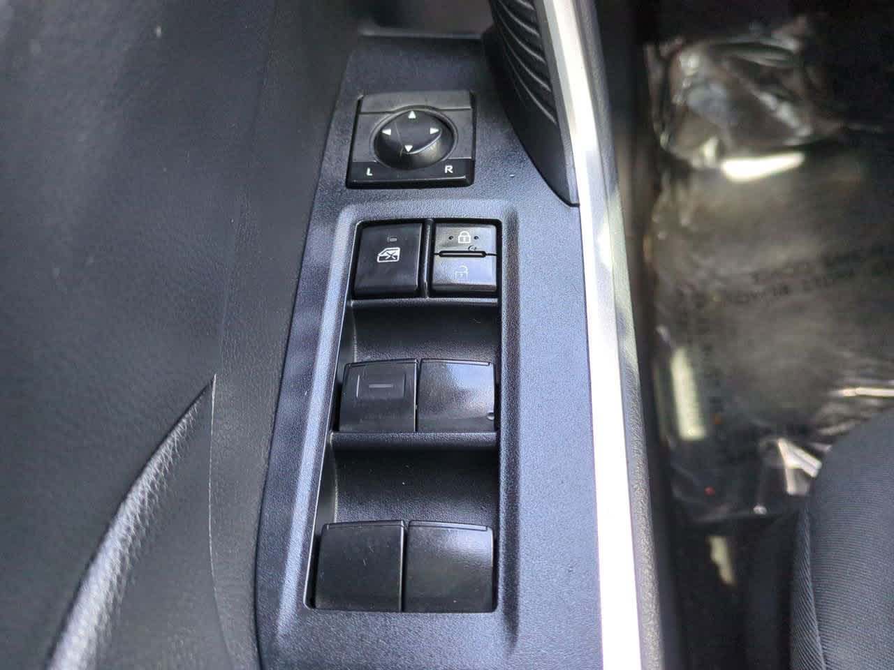 2019 Toyota RAV4 LE 21