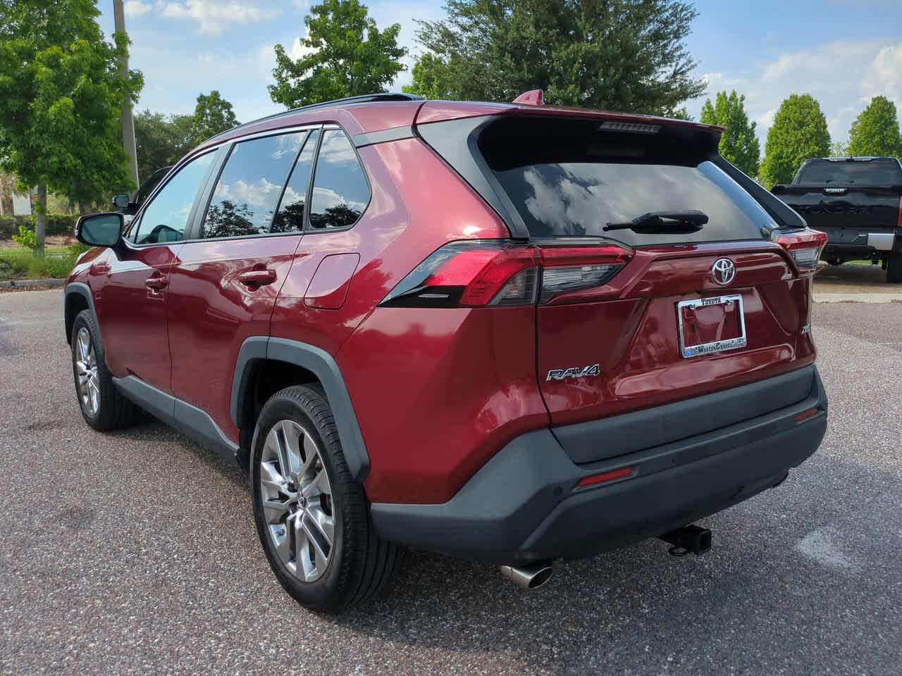 Thumbnail: 2019 Toyota RAV4 - 4