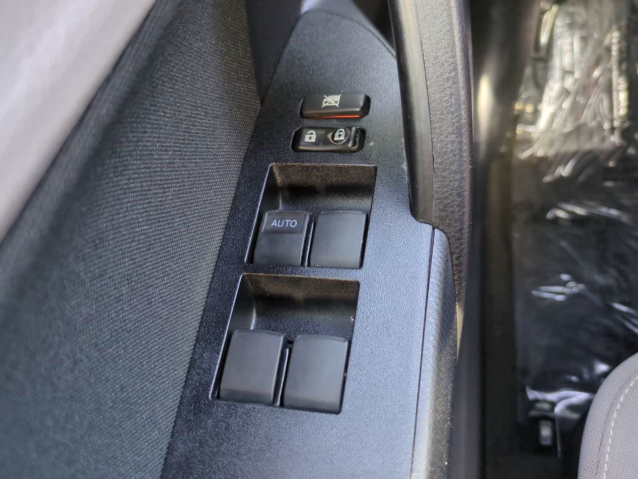 Thumbnail: 2015 Toyota Corolla - 21