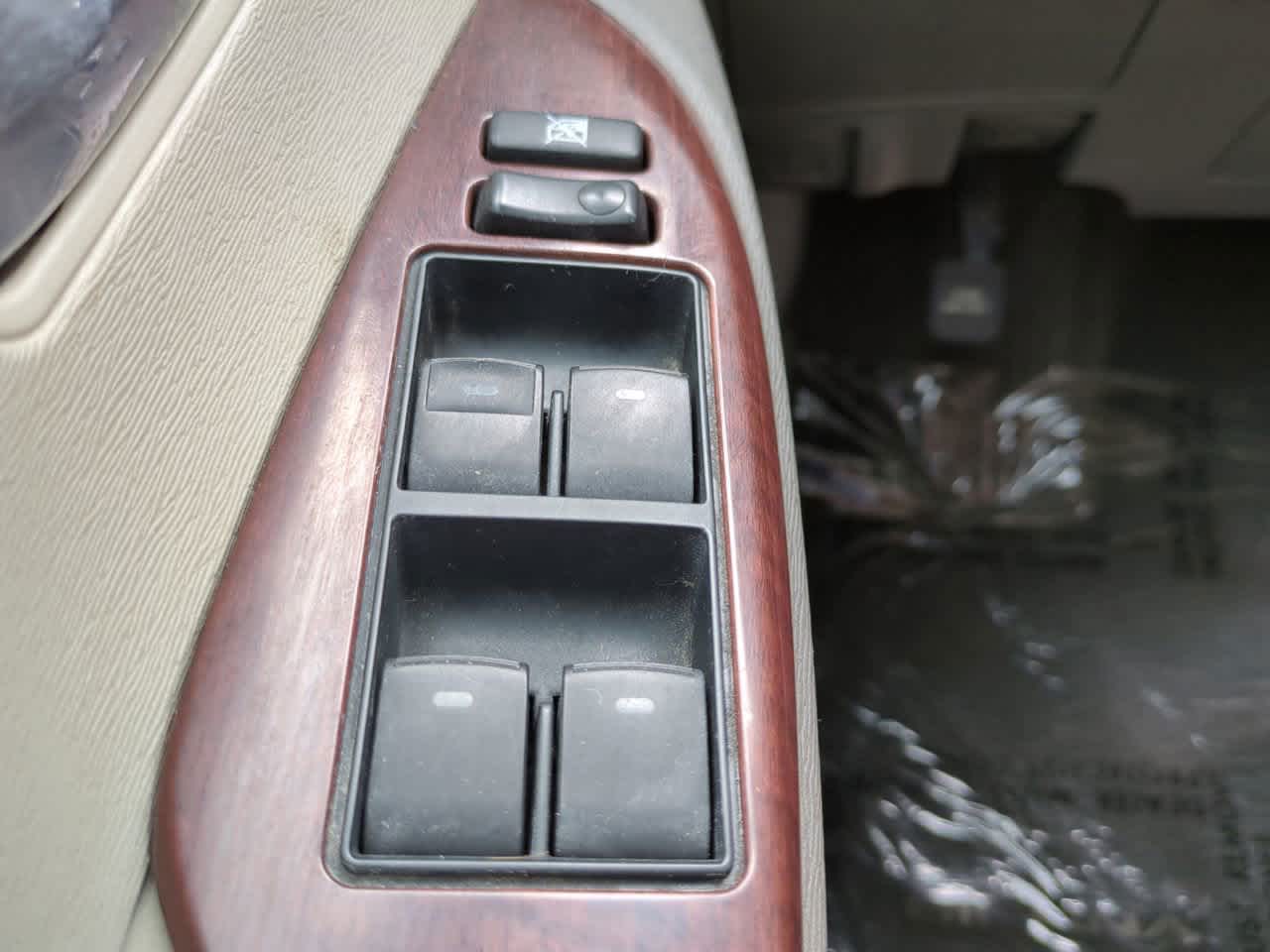Thumbnail: 2011 Toyota Sienna - 24