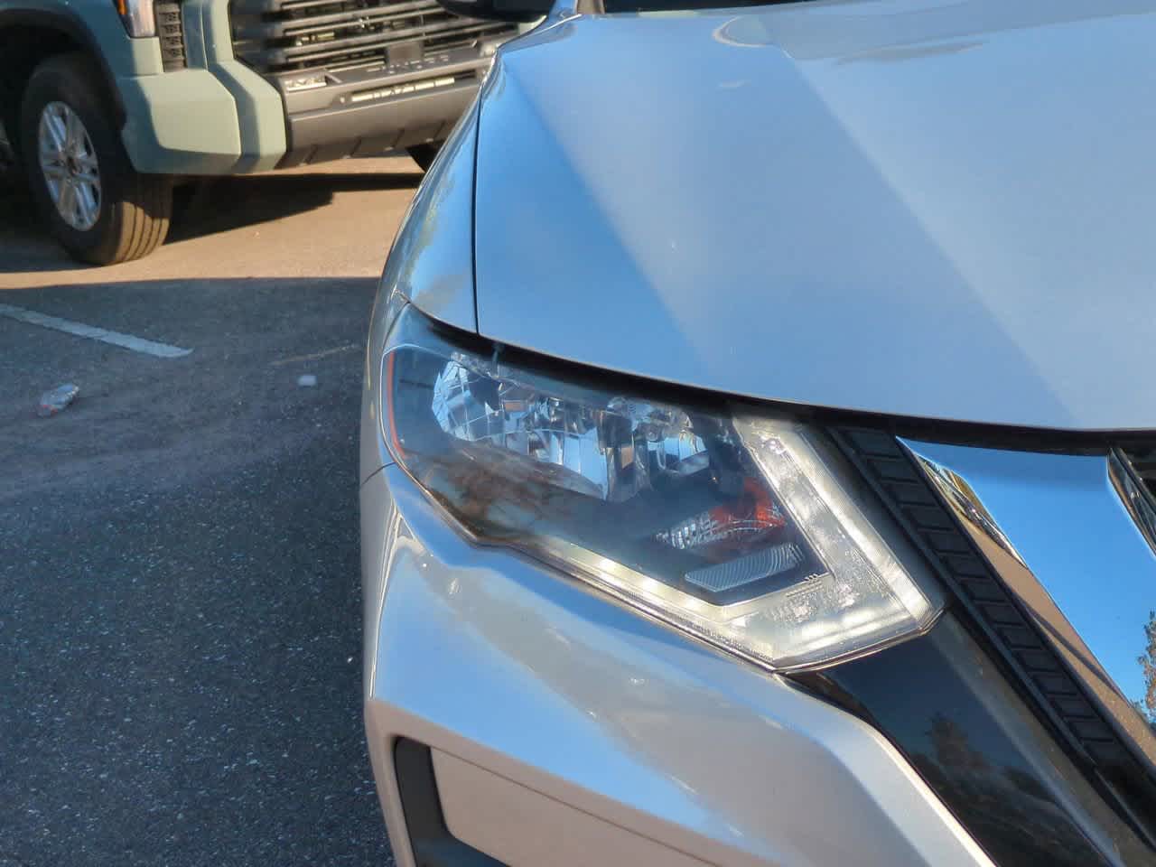 Thumbnail: 2018 Nissan Rogue - 10